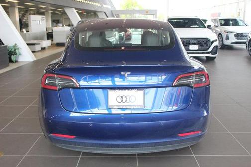 2018 Tesla Model 3 Mid Range