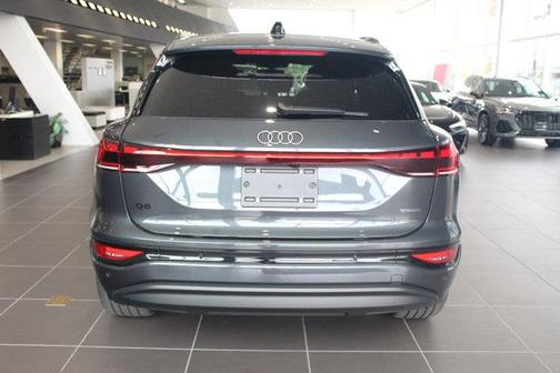 2025 Audi Q6 e-tron Premium Plus quattro
