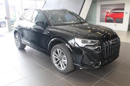 2025 Audi Q3 Premium 45 TFSI S line quattro Tiptronic