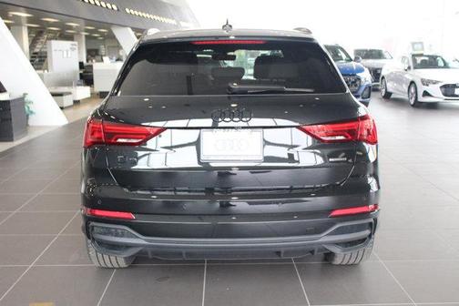 2025 Audi Q3 Premium 45 TFSI S line quattro Tiptronic