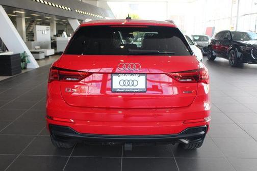 2022 Audi Q3 45 S line Premium