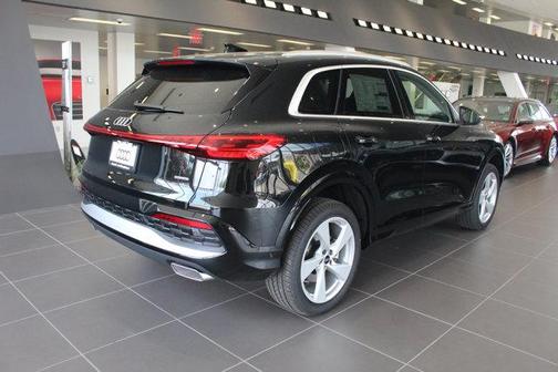 2025 Audi Q5 Premium Plus