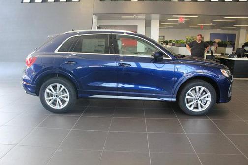 2025 Audi Q3 Premium 45 TFSI S line quattro Tiptronic