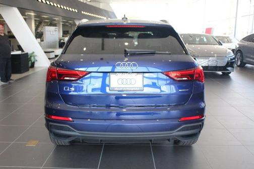 2025 Audi Q3 Premium 45 TFSI S line quattro Tiptronic