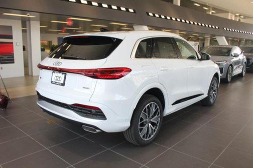 2025 Audi Q5 Premium Plus