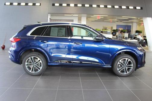 2025 Audi Q5 Premium TFSI quattro S tronic