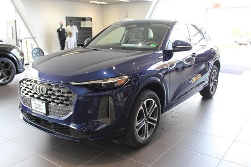 2025 Audi Q5 Premium TFSI quattro S tronic