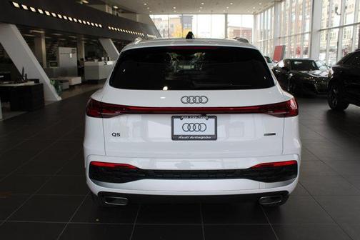 2025 Audi Q5 Premium TFSI quattro S tronic