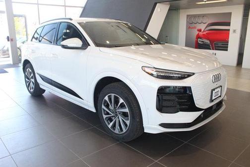 2025 Audi Q6 e-tron Premium Plus quattro