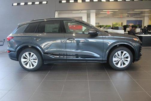 2025 Audi Q6 e-tron Premium
