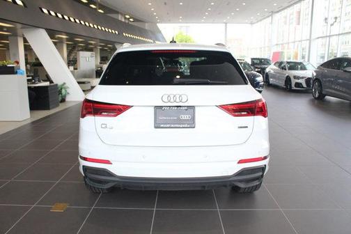 2024 Audi Q3 Premium 45 TFSI S line quattro Tiptronic