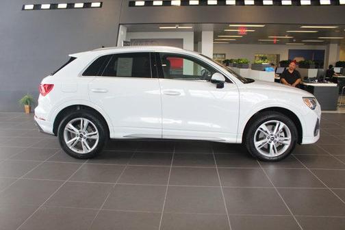 2024 Audi Q3 Premium 45 TFSI S line quattro Tiptronic