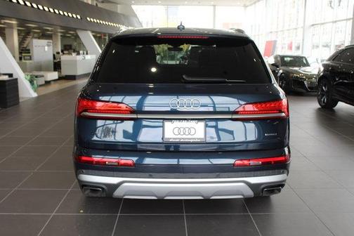 2025 Audi Q7 55 Premium