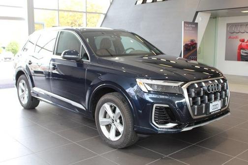 2025 Audi Q7 55 Premium