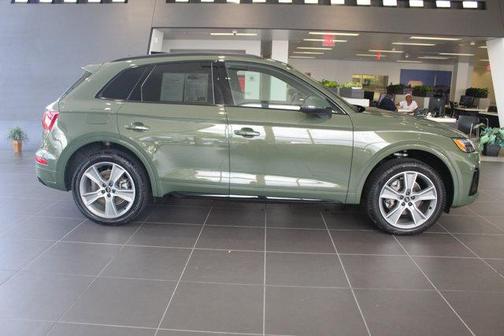 2025 Audi Q5 45 S line Premium