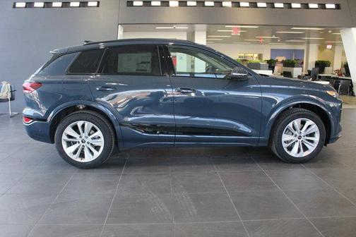 2025 Audi Q6 e-tron Premium