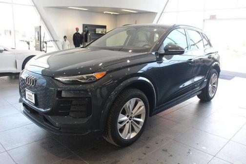 2025 Audi Q6 e-tron Premium