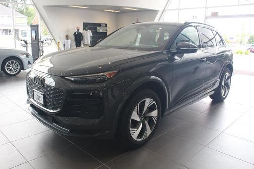 2025 Audi Q6 e-tron Premium Plus quattro