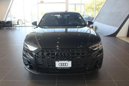 2025 Audi S8 4.0T