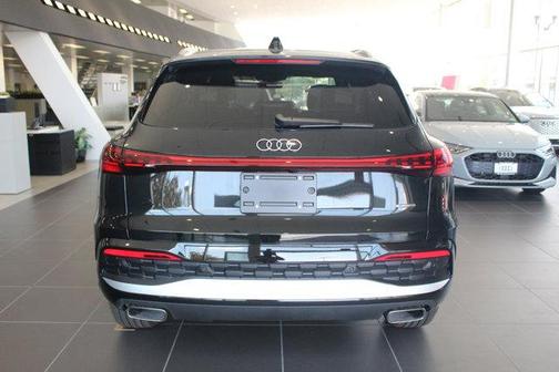 2025 Audi Q5 Premium