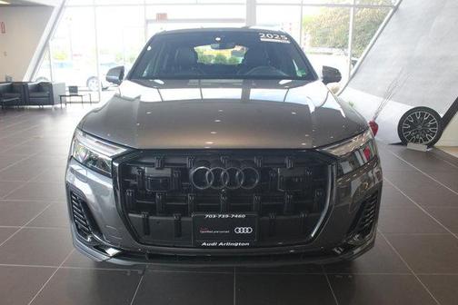 2025 Audi Q7 45 Premium Plus