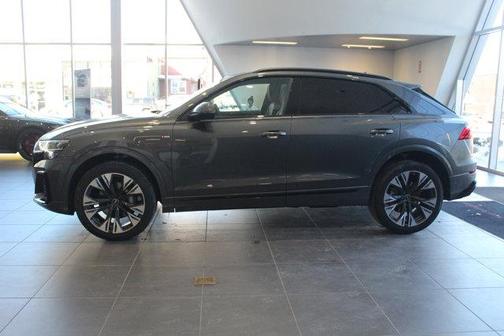 2025 Audi Q8 55 Premium Plus