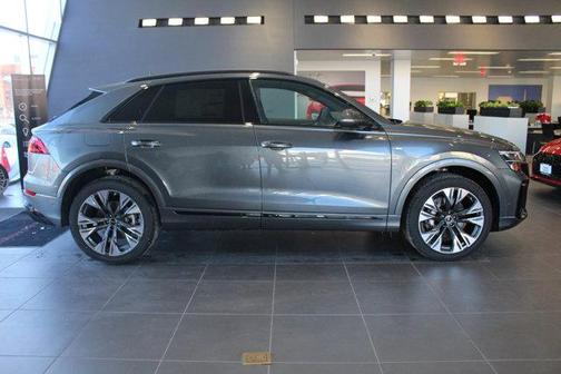 2025 Audi Q8 55 Premium Plus