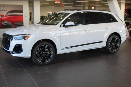 2025 Audi Q7 55 Premium Plus