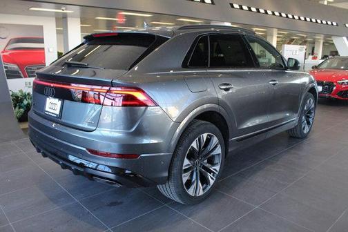 2025 Audi Q8 55 Premium Plus