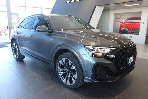 2025 Audi Q8 55 Premium Plus