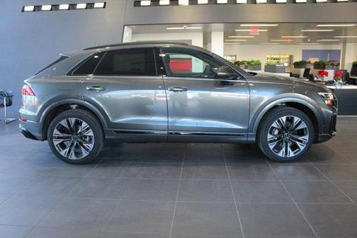 2025 Audi Q8 55 Premium Plus