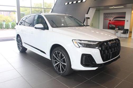 2026 Audi Q7 45 Premium Plus