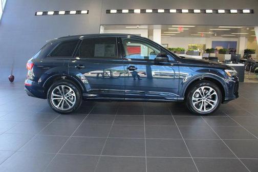 2025 Audi Q7 45 Premium