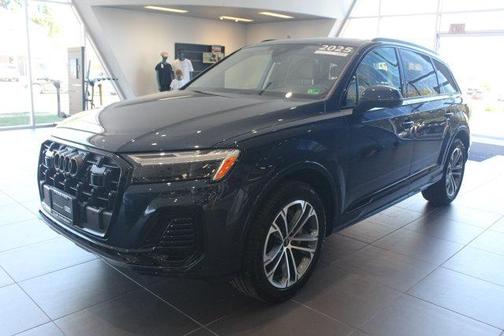 2025 Audi Q7 45 Premium