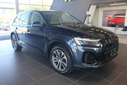2025 Audi Q7 45 Premium