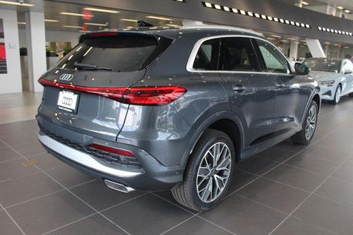 2025 Audi Q5 Premium Plus