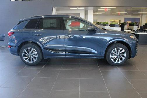 2025 Audi Q6 e-tron Premium quattro
