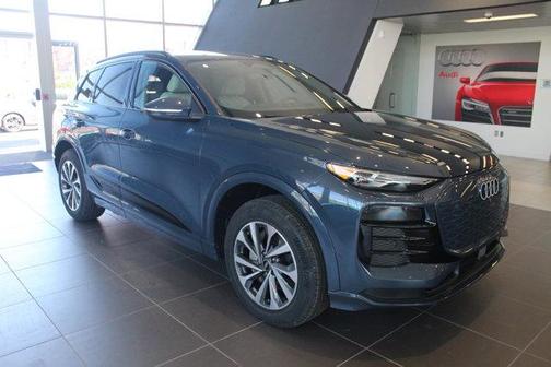 2025 Audi Q6 e-tron Premium quattro