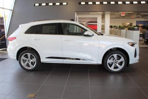 2025 Audi Q5 Prestige TFSI quattro S tronic