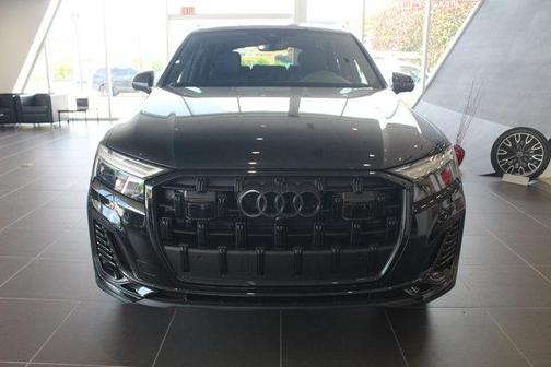 2025 Audi Q7 45 Premium Plus