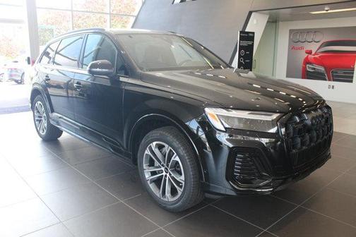 2025 Audi Q7 45 Premium Plus