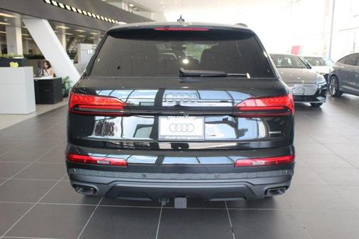 2025 Audi Q7 45 Premium Plus