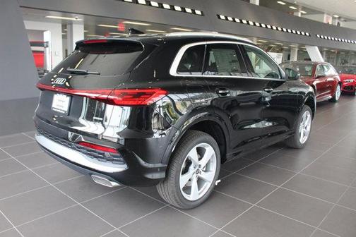 2025 Audi Q5 Premium Plus