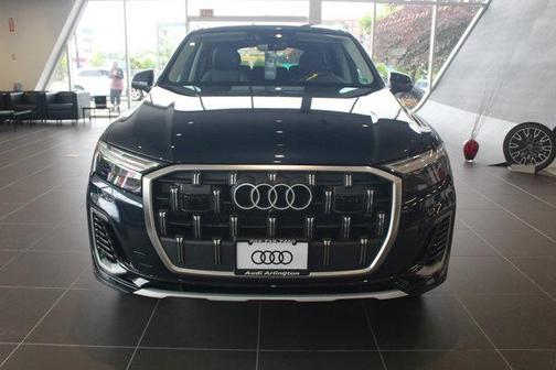 2025 Audi Q7 45 Premium Plus