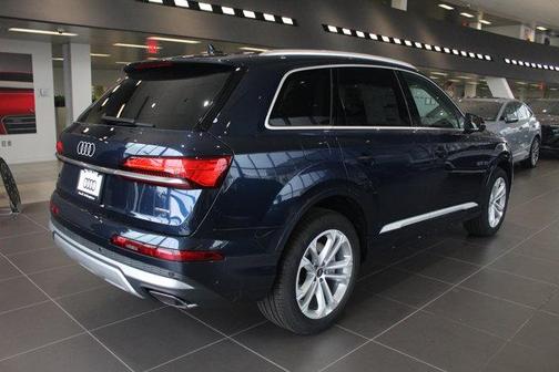 2025 Audi Q7 45 Premium Plus