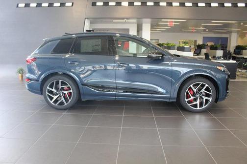 2025 Audi SQ6 e-tron Premium Plus quattro