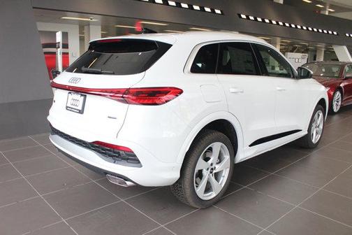 2025 Audi Q5 Premium Plus