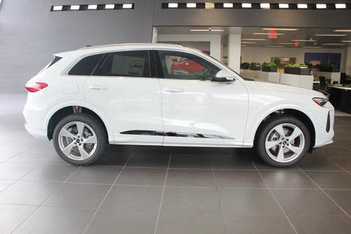 2025 Audi Q5 Premium Plus