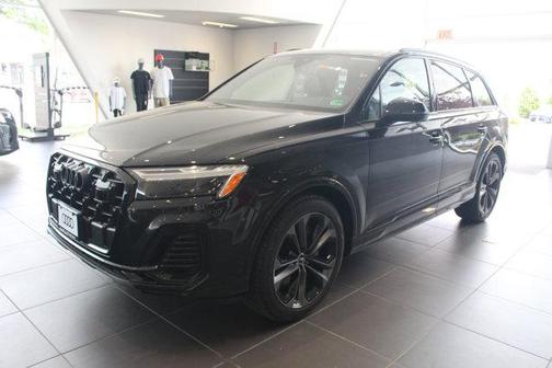 2025 Audi Q7 55 Premium Plus