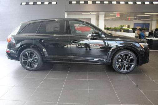 2025 Audi Q7 55 Premium Plus
